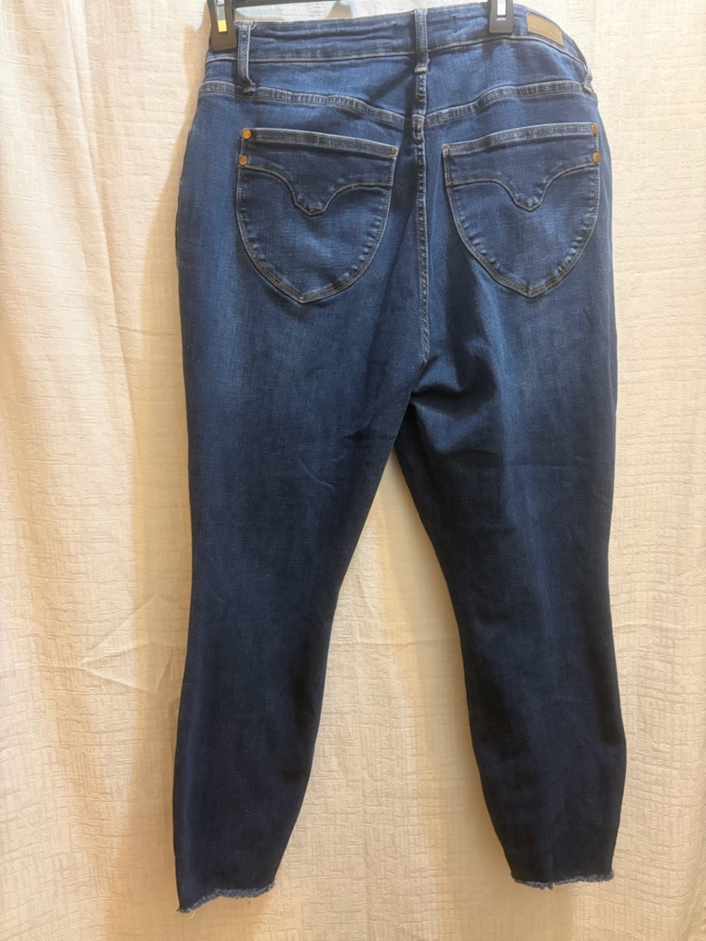 Judy Blue Dark Blue Ankle Crop Jeans